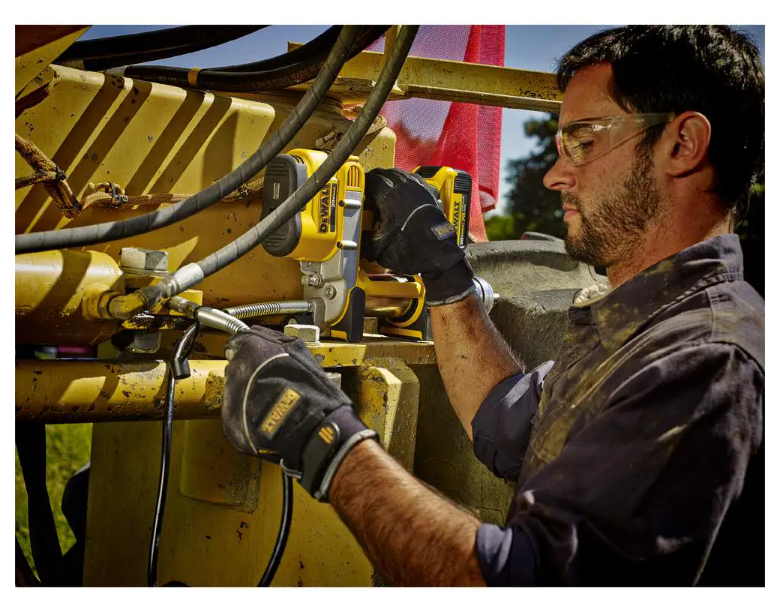 DEWALT 20-Volt MAX Cordless 10,000 PSI Variable Speed Grease Gun (Tool-Only)